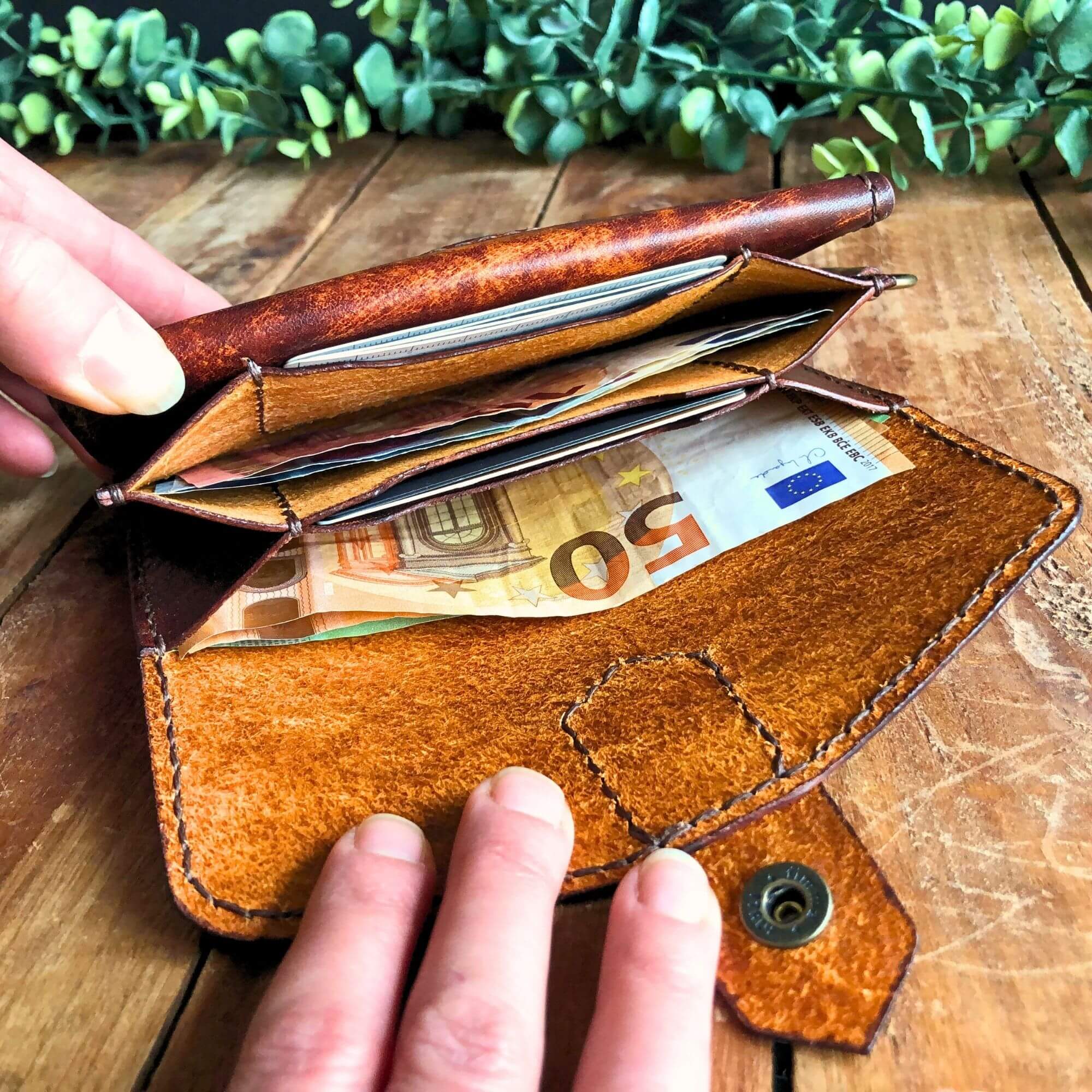 DIY leather wallet with card slots, bill pockets and coin pocket, made from 1mm veg tan